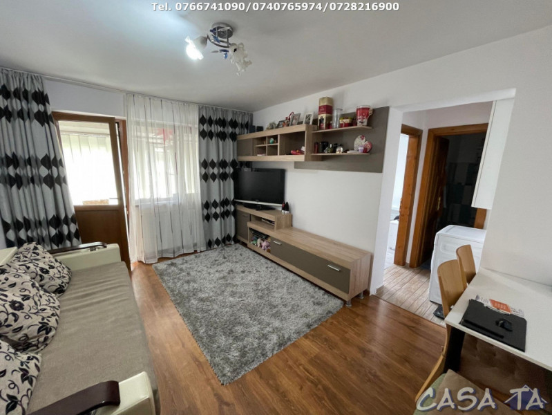 Apartament 3 Camere, Etaj 4, Strada Mioritei