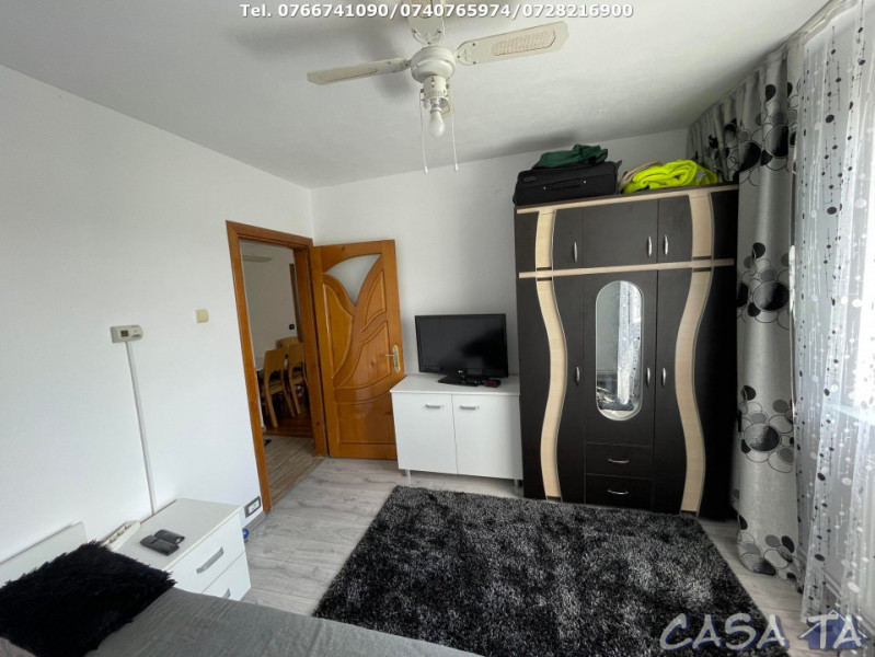 Apartament 3 Camere, Etaj 4, Strada Mioritei