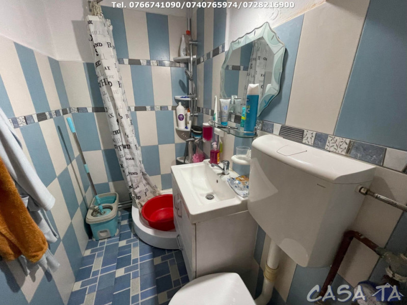 Apartament 3 Camere, Etaj 4, Strada Mioritei