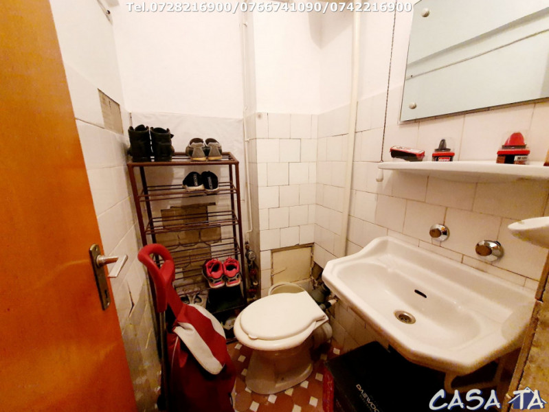 Apartament 3 camere, situat în Târgu Jiu, Str. Victoriei (Central)