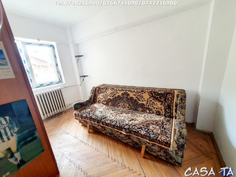 Apartament 3 camere, situat în Târgu Jiu, Str.Nicolae Titulescu