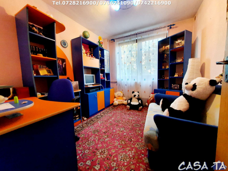 Apartament 4 camere, situat în Târgu Jiu, Aleea Sfantul Nicolae