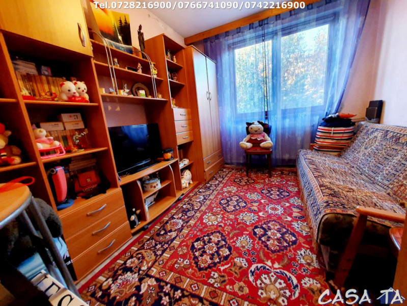 Apartament 4 camere, situat în Târgu Jiu, Aleea Sfantul Nicolae