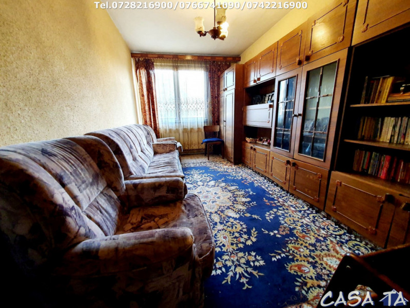 Apartament 4 camere, situat în Târgu Jiu, Aleea Sfantul Nicolae