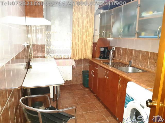 Apartament 3 camere, situat în Târgu Jiu, Str.Zambilelor