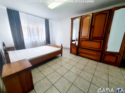 Închiriere apartament 4 camere, Str 22 Decembrie 1989