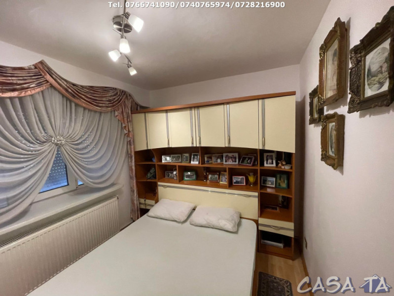 Apartament 3 Camere, Etaj 4 (cu acoperis), Strada Aleea Plopilor
