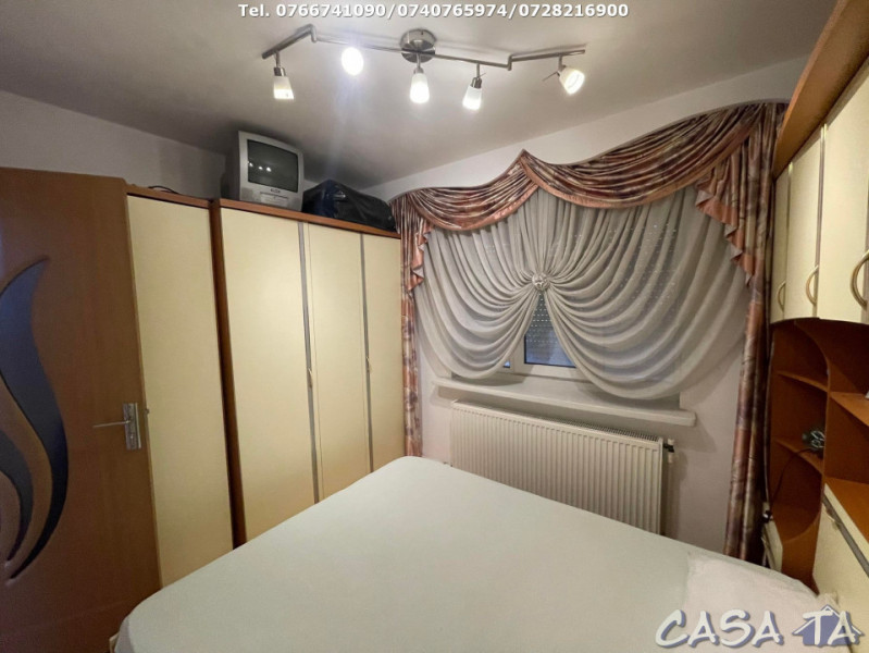 Apartament 3 Camere, Etaj 4 (cu acoperis), Strada Aleea Plopilor