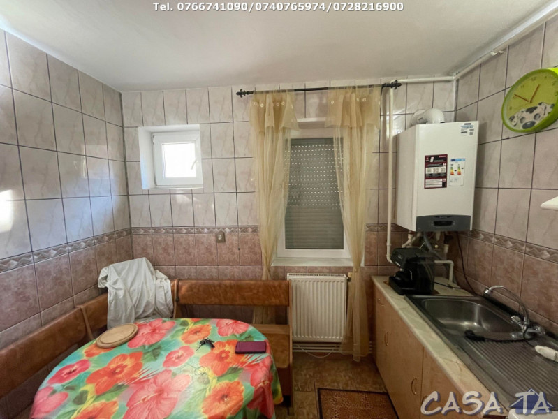Apartament 3 Camere, Etaj 4 (cu acoperis), Strada Aleea Plopilor