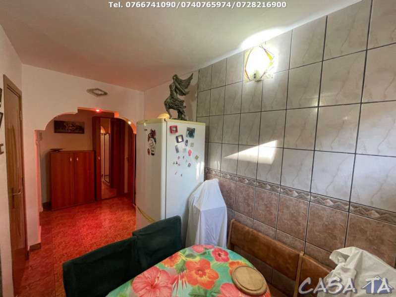 Apartament 3 Camere, Etaj 4 (cu acoperis), Strada Aleea Plopilor