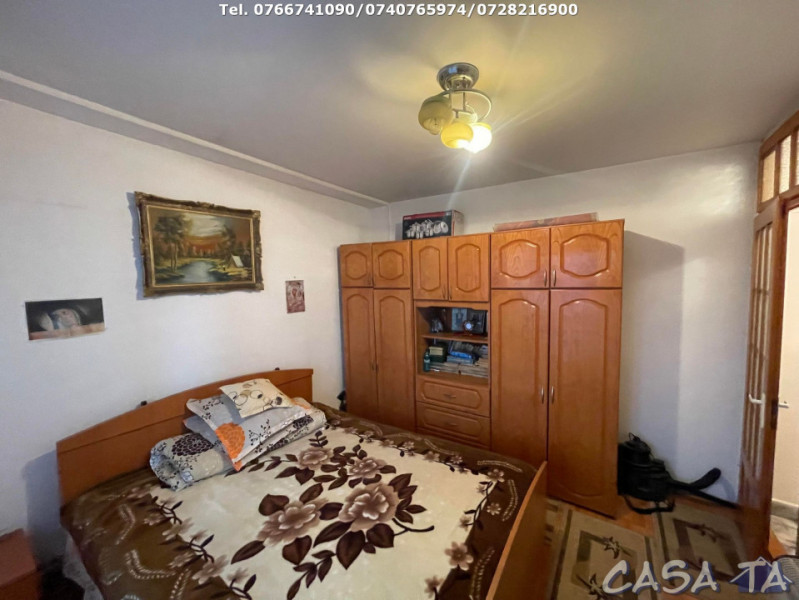 Apartament 3 Camere, Etaj 4(cu acoperis), Strada Alexandru Ioan Cuza