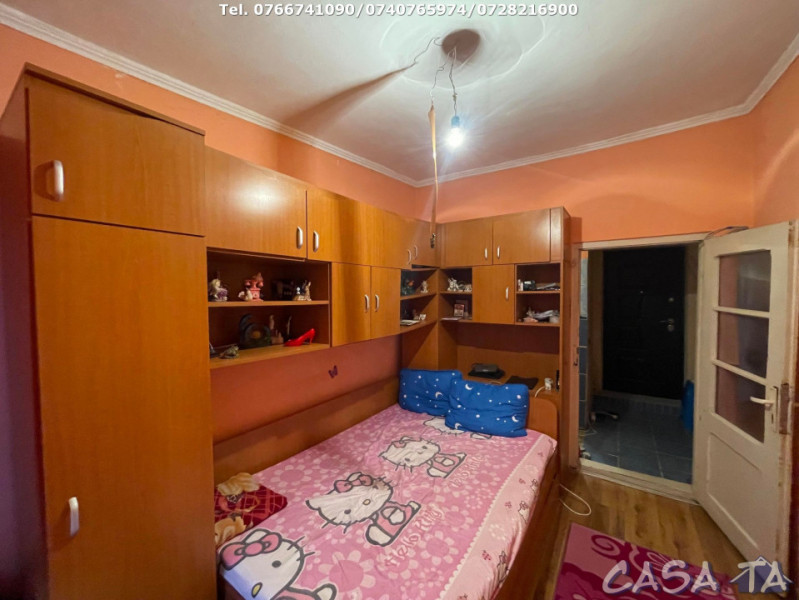 Apartament 2 Camere, Etaj 1, Strada Izlaz