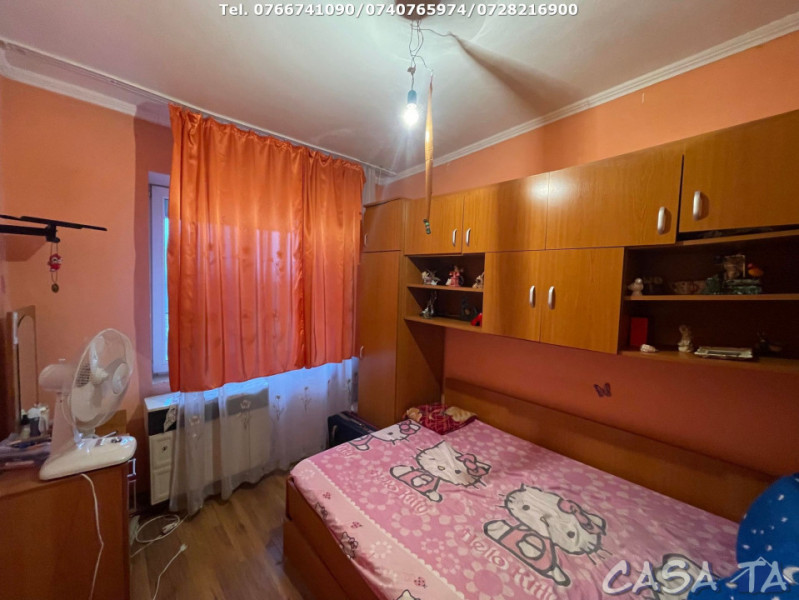 Apartament 2 Camere, Etaj 1, Strada Izlaz