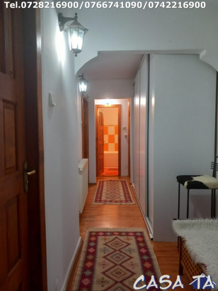 Apartament 3 camere, situat în Târgu Jiu, Lt. Col. D-tru Petrescu