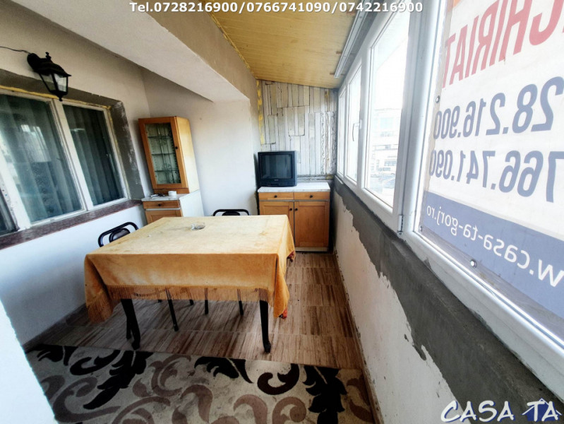 Închiriere apartament 4 camere, Etaj 1, Central