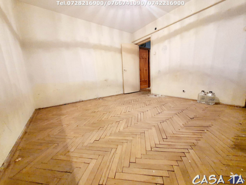 Garsoniera, situata în Târgu Jiu, Aleea Plopilor