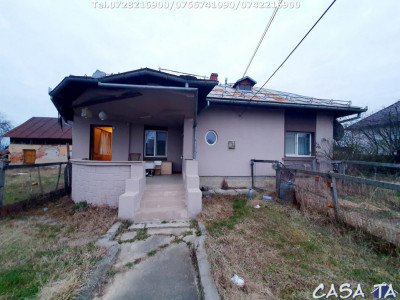 Casa 3 Camere + Teren si Anexe, Vacarea - Danesti