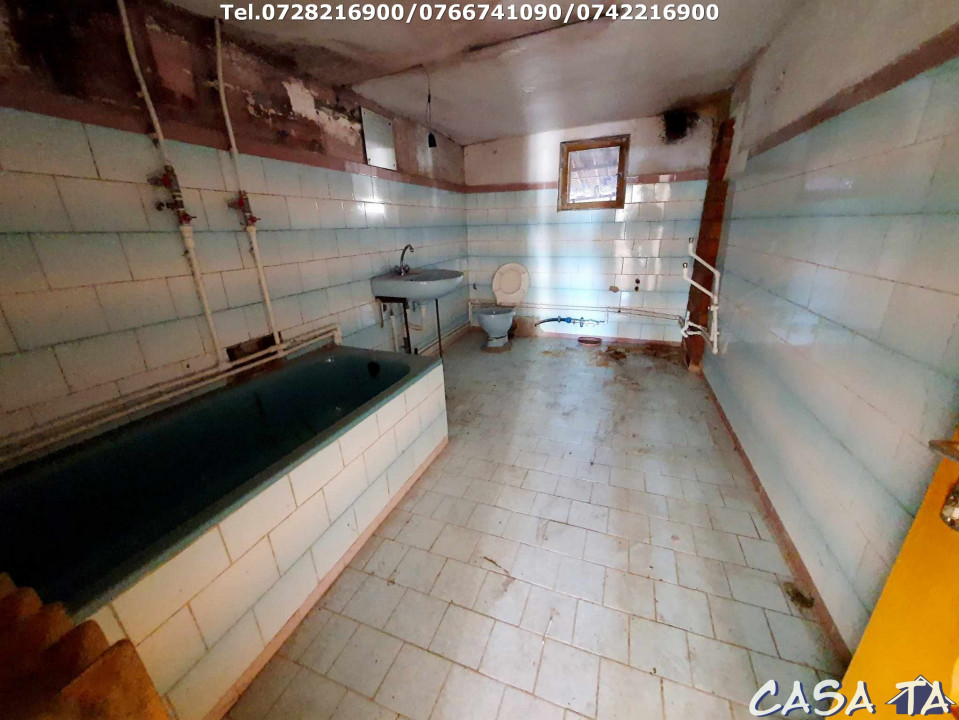 Casa situata în Francesti - Pestisani