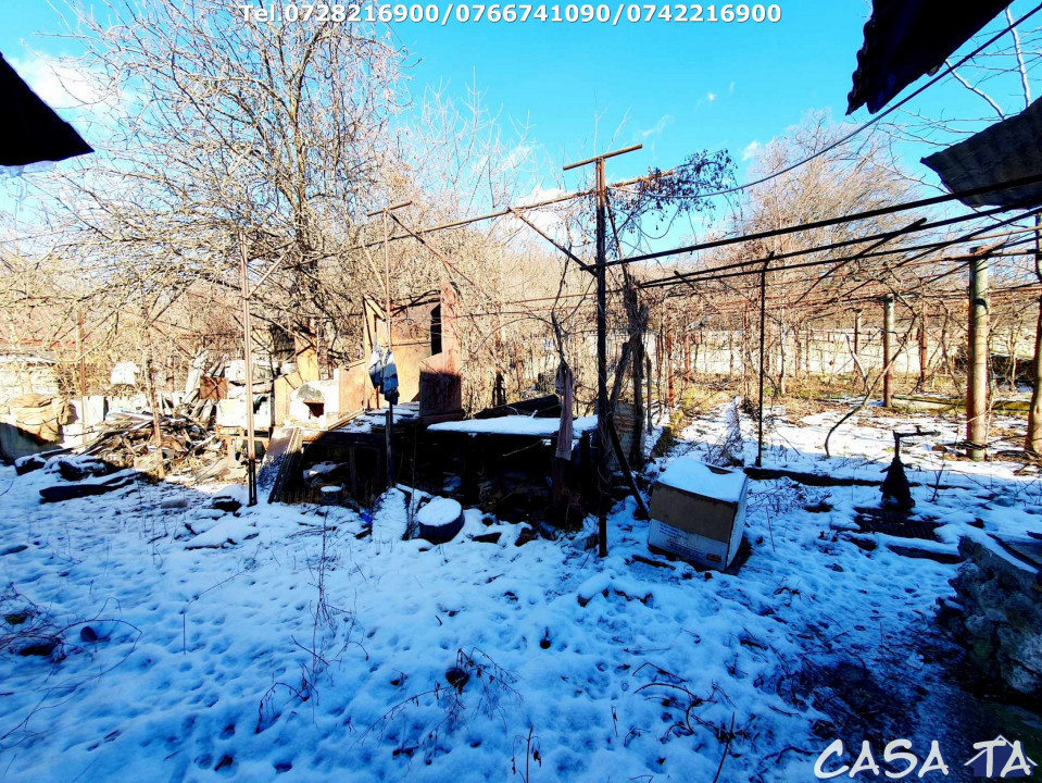 Casa situata în Francesti - Pestisani