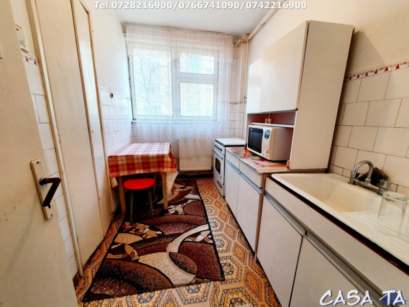 Apartament 3 camere, situat în Târgu Jiu, Aleea Garofitei