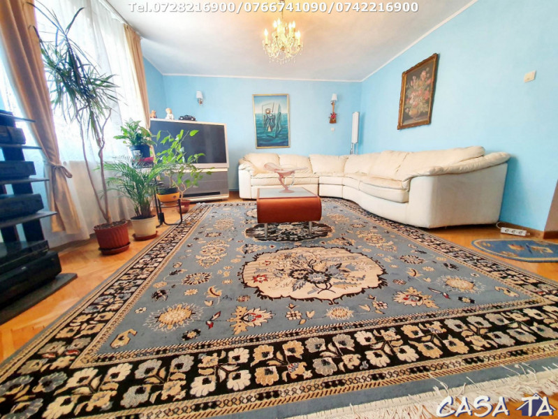 Închiriere apartament 4 camere ,situat în Târgu Jiu, Str Grivitei (Central)