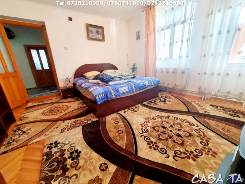 Închiriere apartament 4 camere ,situat în Târgu Jiu, Str Grivitei (Central)