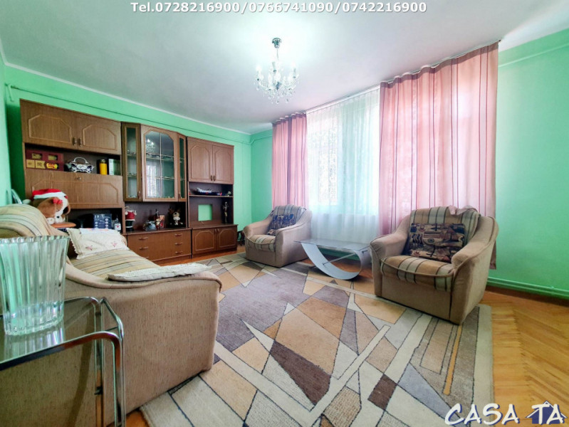 Închiriere apartament 4 camere ,situat în Târgu Jiu, Str Grivitei (Central)