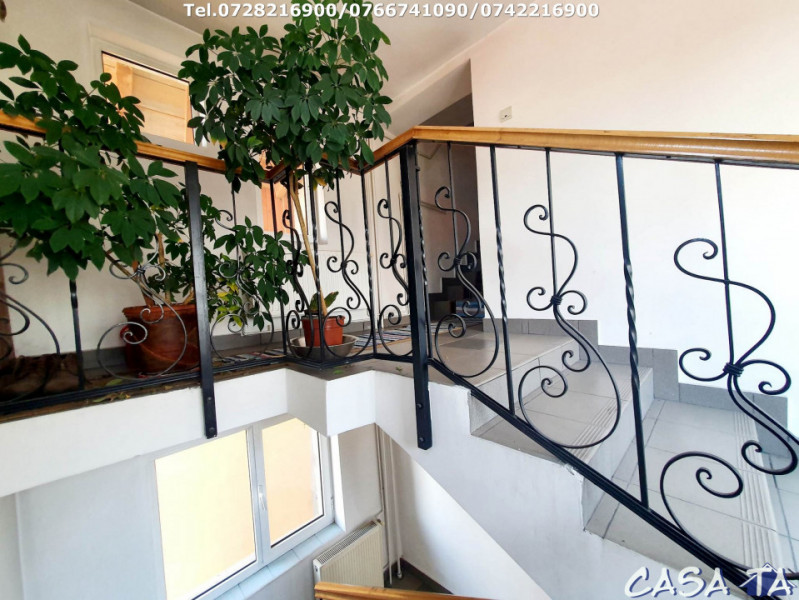 Închiriere apartament 4 camere ,situat în Târgu Jiu, Str Grivitei (Central)