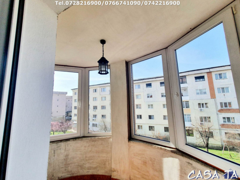 Închiriere apartament 4 camere ,situat în Târgu Jiu, Str Grivitei (Central)