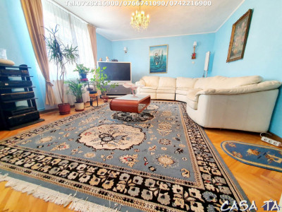Închiriere apartament 4 camere ,situat în Târgu Jiu, Str Grivitei (Central)