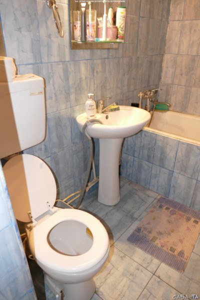 Apartament 3 Camere, Etaj 3, Rovinari - Zambilelor