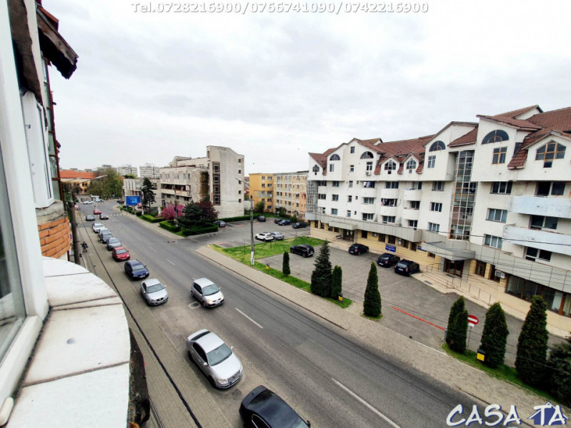 Apartament 3 camere, situat în Târgu Jiu, Str Nicolae Titulescu