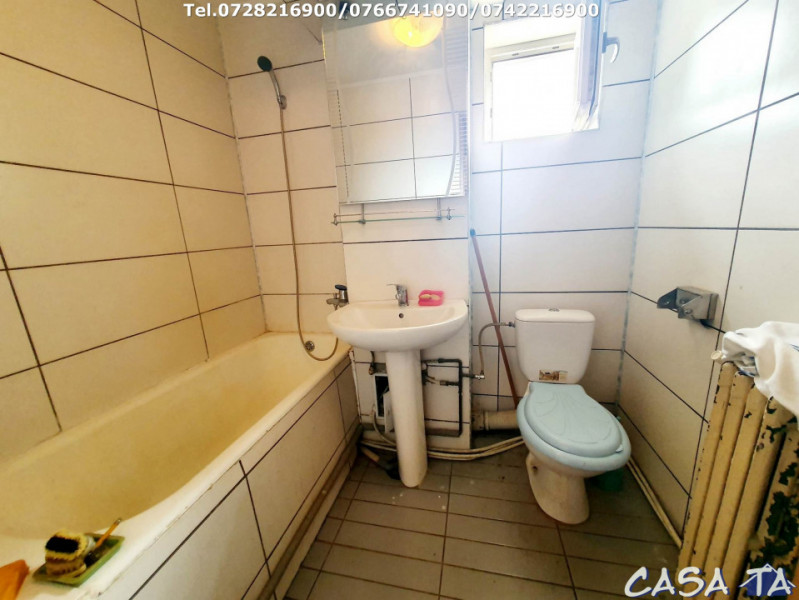 Apartament 3 camere, situat în Târgu Jiu, Bld Republicii