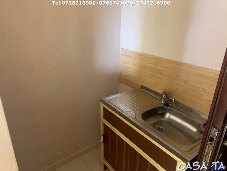 Garsoniera, situata în Târgu Jiu, Constructorilor