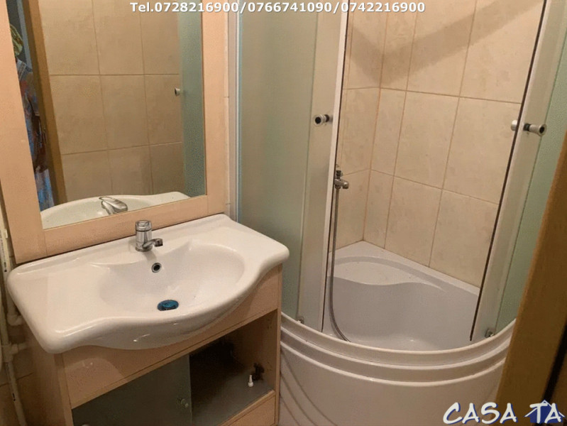 Garsoniera, situata în Târgu Jiu, Constructorilor