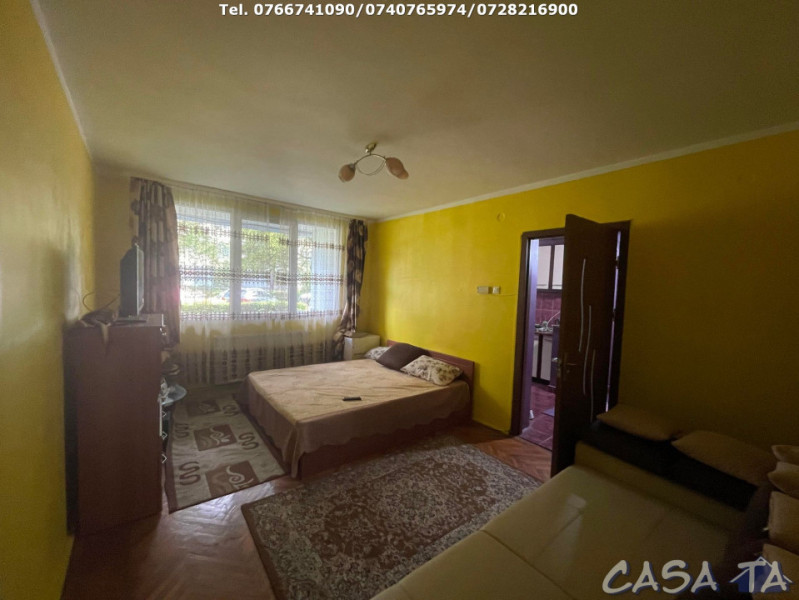 Apartament 2 Camere, Parter, Strada G-ral Christian Tell