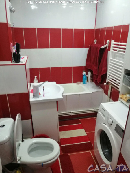 Apartament 3 Camere, Etaj 4, Strada Lt. Col. D-tru Petrescu