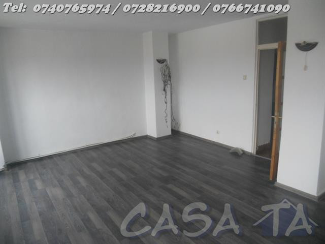 Apartament 3 camere, situat în Târgu Jiu, Str Victoriei