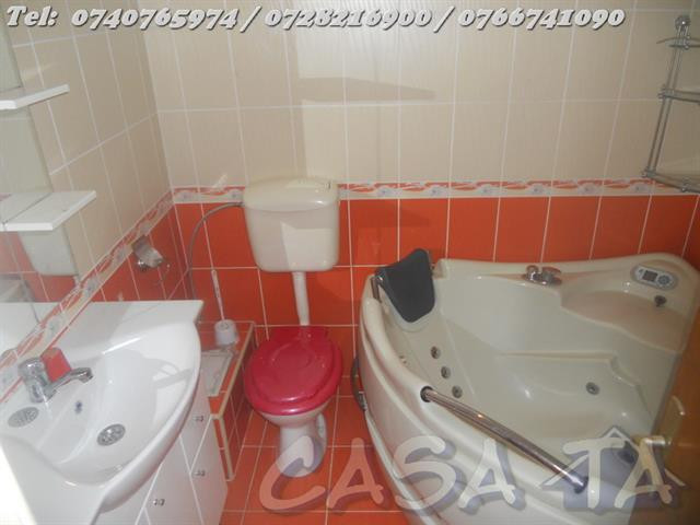 Apartament 3 camere, situat în Târgu Jiu, Str Victoriei
