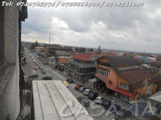 Apartament 3 camere, situat în Târgu Jiu, Str Victoriei