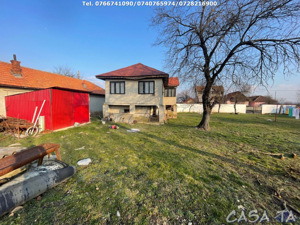 Casa +Anexe si Teren Aferent (4944mp), Slobozia