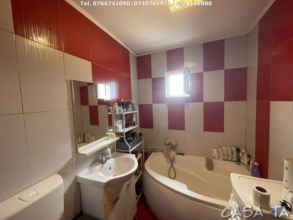 Apartament 3 Camere, Etaj 5, Strada 9 Mai - Zona Mall