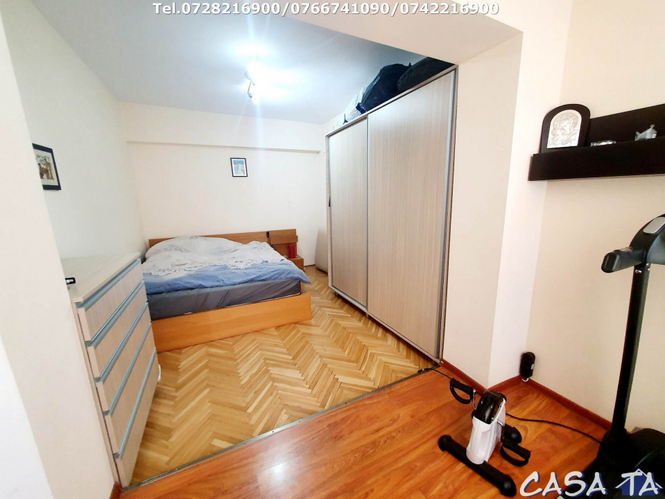 Închiriere apartament 4 camere , Str Traian