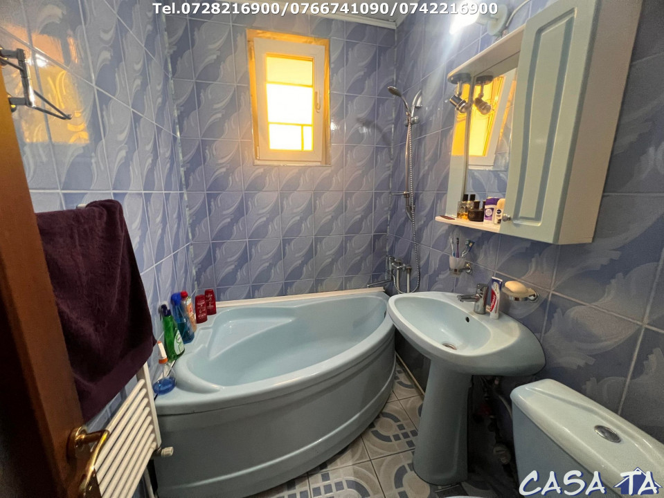 Apartament 3 camere, situat în Târgu Jiu, Aleea Garofitei