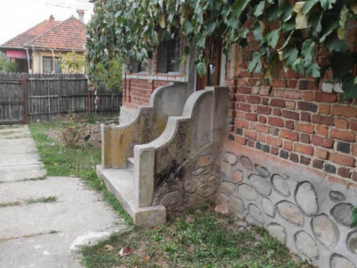 Casa situata în Polovragi