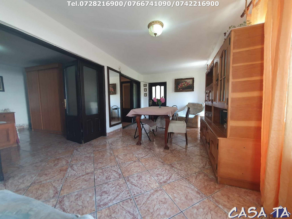 Casa situata in Gorj, Fratesti