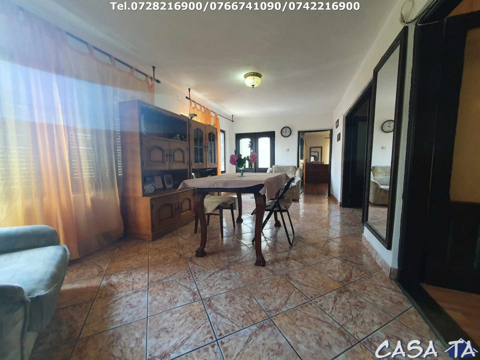 Casa situata in Gorj, Fratesti