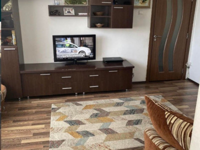 Apartament 3 Camere, Etaj 1, Strada Aleea Plopilor