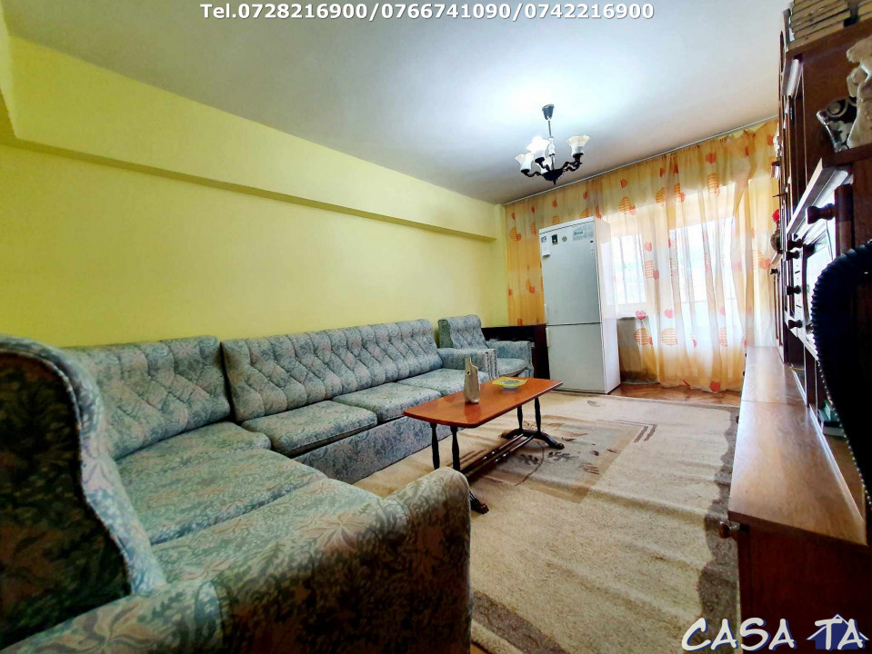 Închiriere apartament 3 camere , Strada Victoriei (Central)