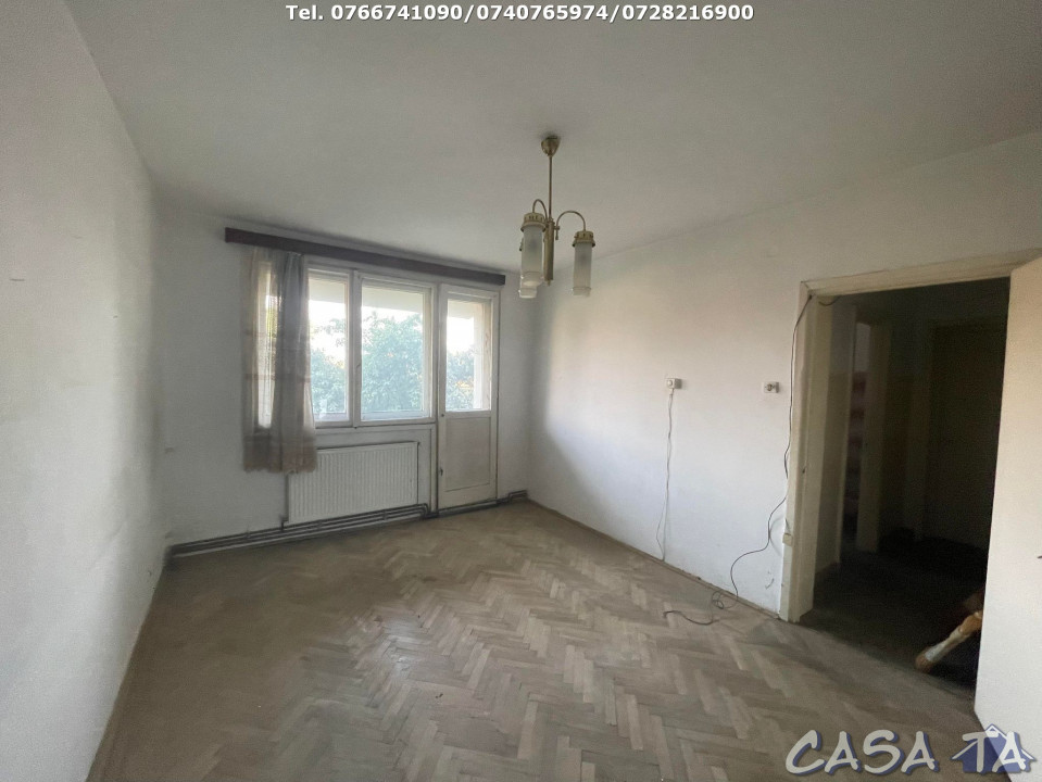 Apartament 3 Camere, Etaj 1, Strada Grivitei